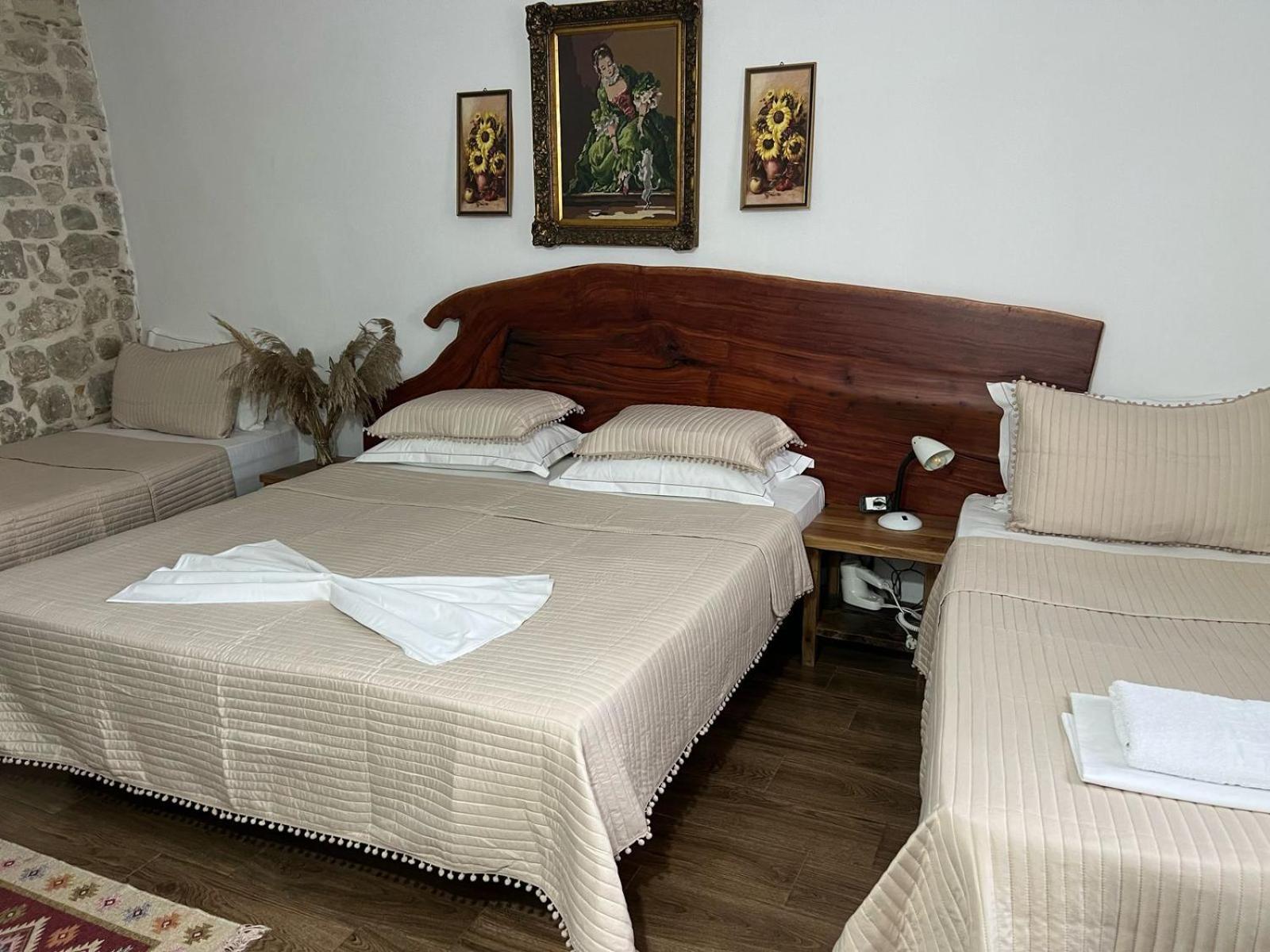 Hotel Omer The Ottoman House Berat Kamer foto