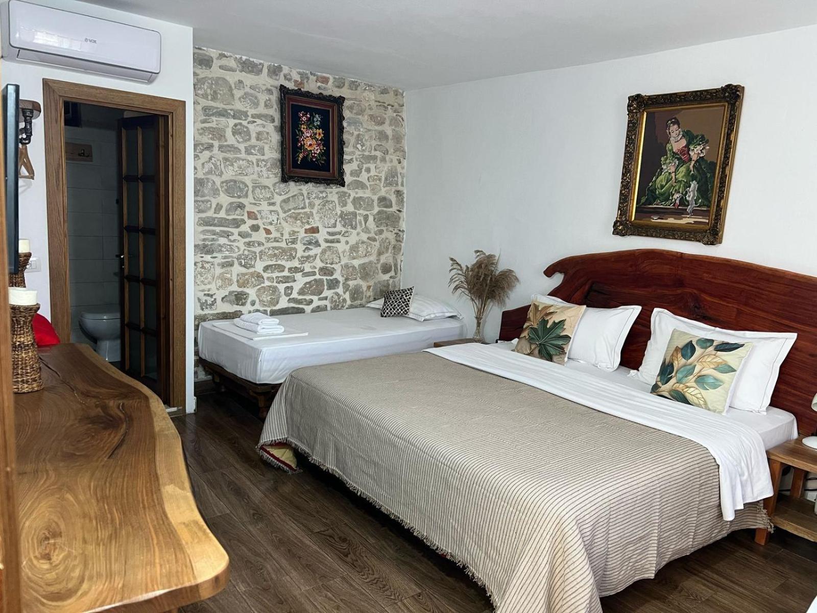 Hotel Omer The Ottoman House Berat Buitenkant foto