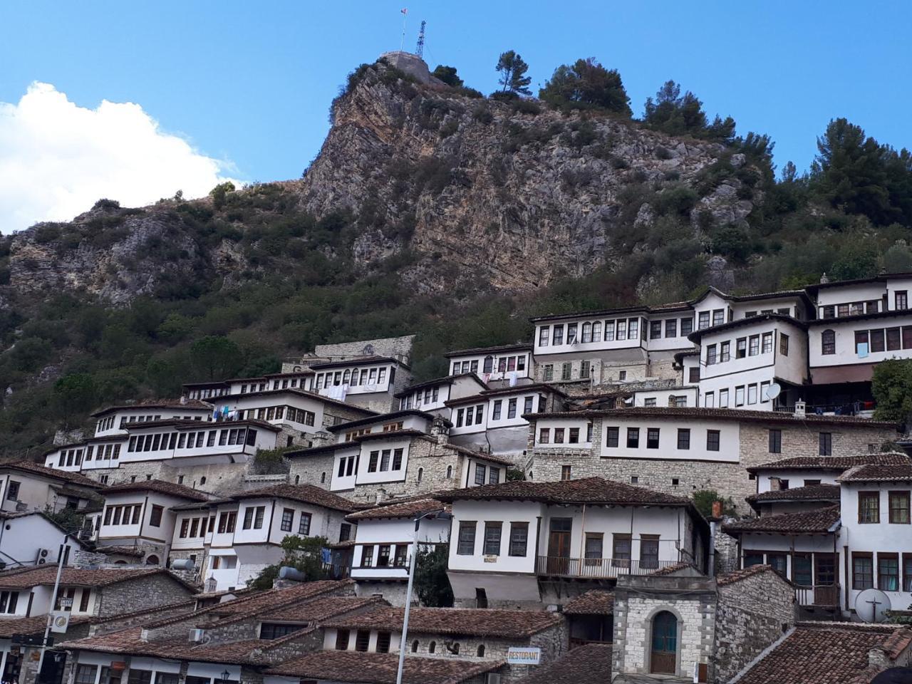 Hotel Omer The Ottoman House Berat Buitenkant foto